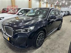 بي ام دبليو iX1